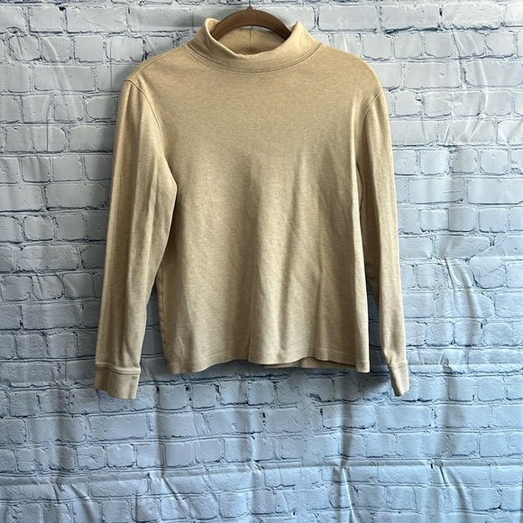 L. L. Bean Tan turtle neck long sleeve top woman’s size medium - Picture 1 of 3